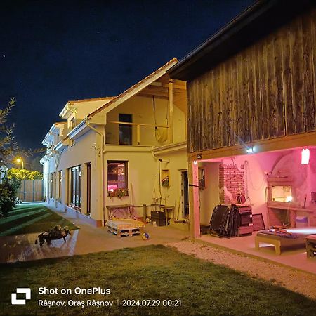 Imperfect House Hotel Râşnov Exterior photo