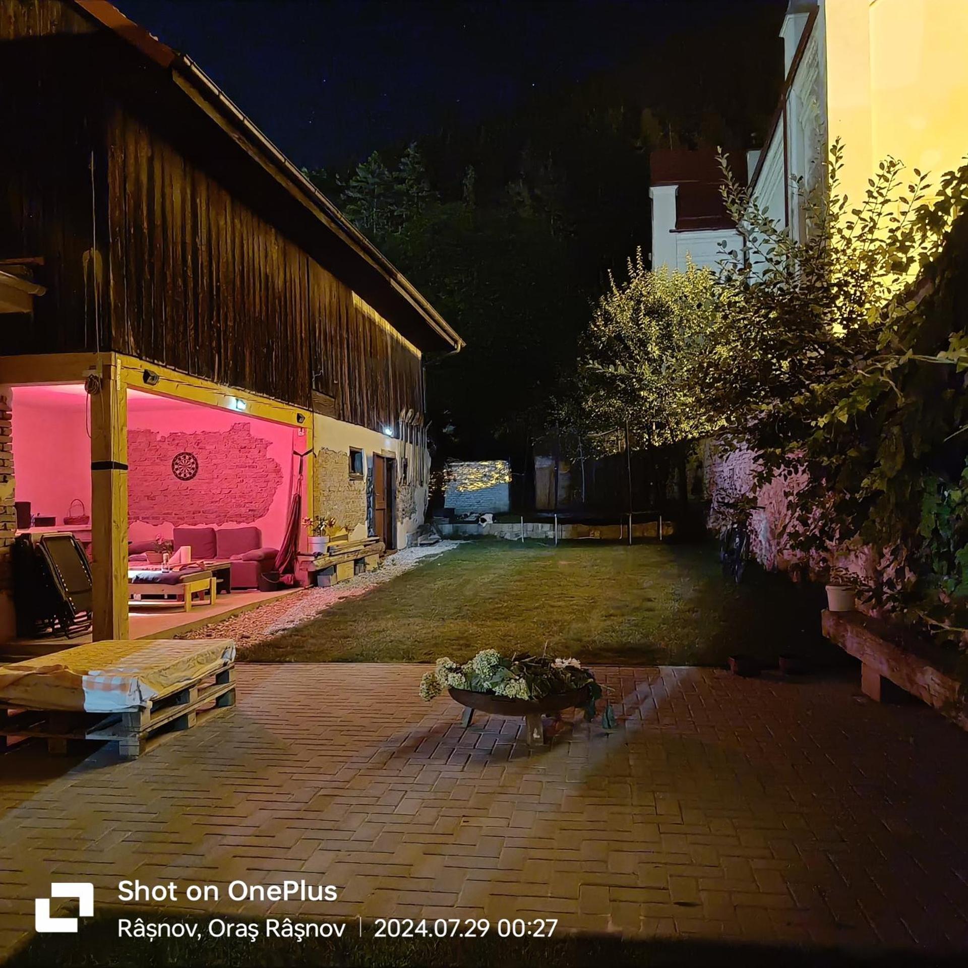Imperfect House Hotel Râşnov Exterior photo